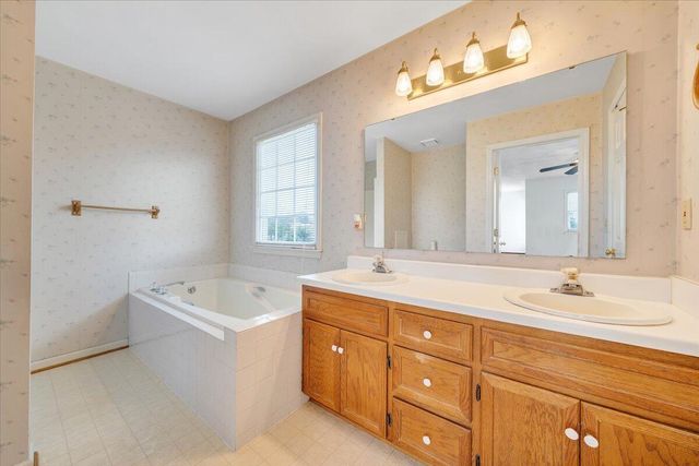 5111 Norseman DR, Roanoke, VA 24019