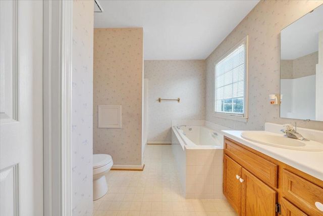 5111 Norseman DR, Roanoke, VA 24019