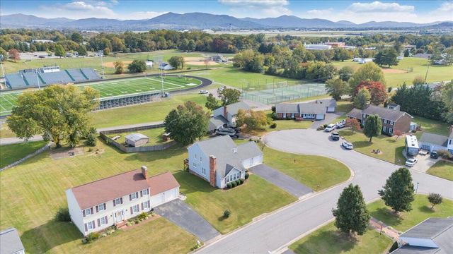 5111 Norseman DR, Roanoke, VA 24019