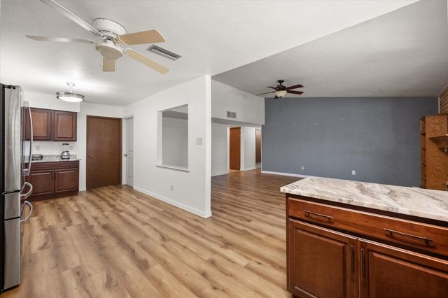 7009 Forestview Drive, Arlington, TX 76016