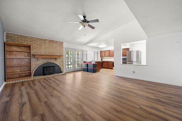 7009 Forestview Drive, Arlington, TX 76016
