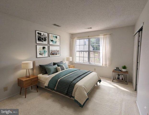1402 TRISTRAM CIR, Mantua, NJ 08051