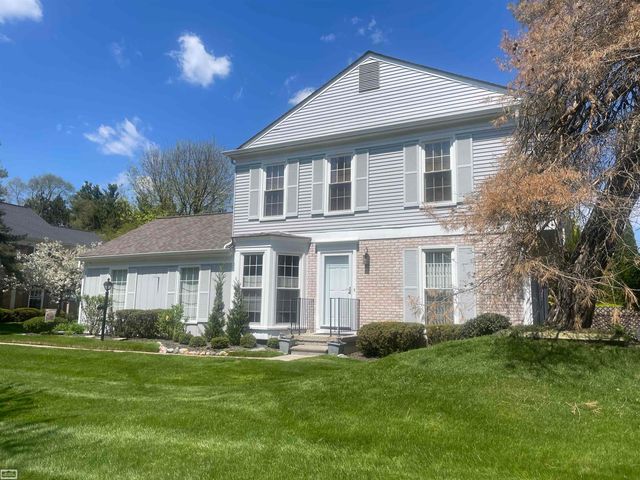1343 Autumn Lane, Rochester Hills, MI 48306