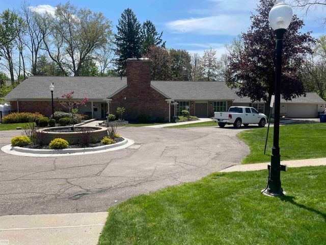 1343 Autumn Lane, Rochester Hills, MI 48306