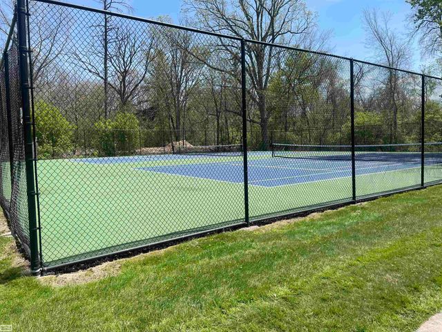 1343 Autumn Lane, Rochester Hills, MI 48306