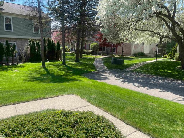 1343 Autumn Lane, Rochester Hills, MI 48306