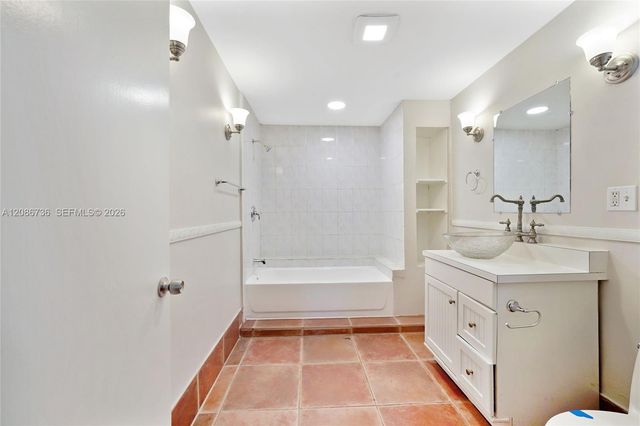5618 Cinnamon Drive, West Palm Beach, FL 33415