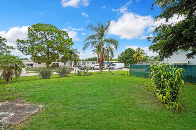 5618 Cinnamon Drive, West Palm Beach, FL 33415