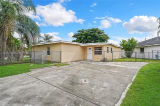 5618 Cinnamon Drive, West Palm Beach, FL 33415