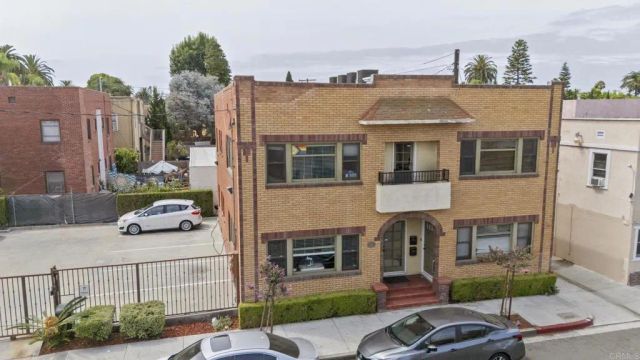 2528 E 10th Street, Long Beach, CA 90804