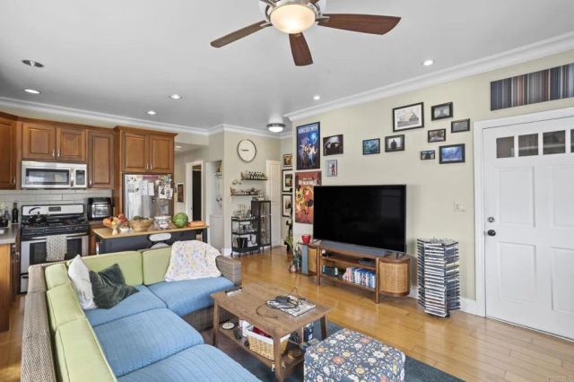 2528 E 10th Street, Long Beach, CA 90804