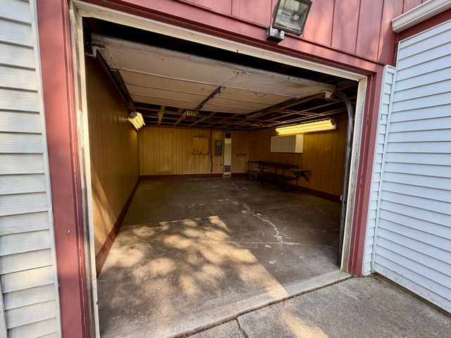 9125 S 51st Avenue, Oak Lawn, IL 60453