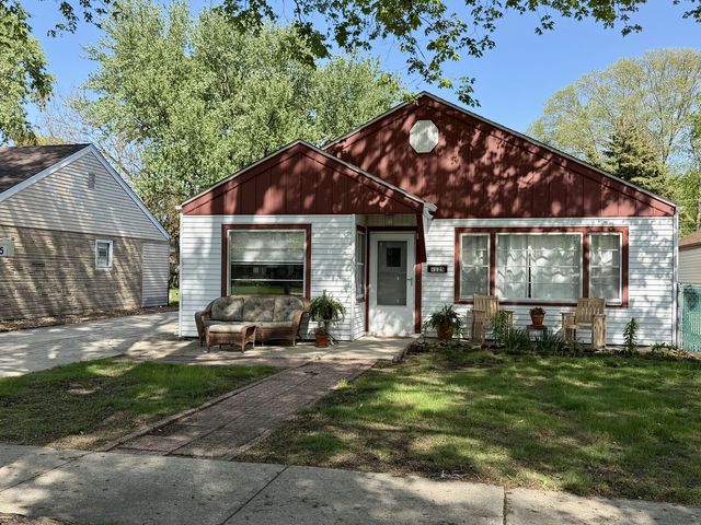 9125 S 51st Avenue, Oak Lawn, IL 60453