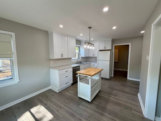 9125 S 51st Avenue, Oak Lawn, IL 60453