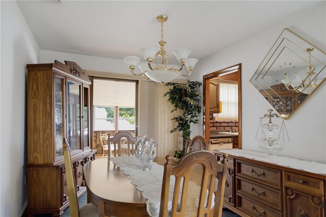 11 Old Barrington Road, East Providence, RI 02915
