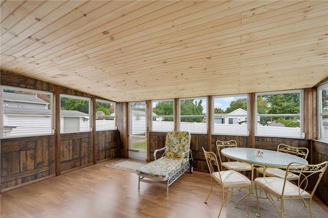 11 Old Barrington Road, East Providence, RI 02915