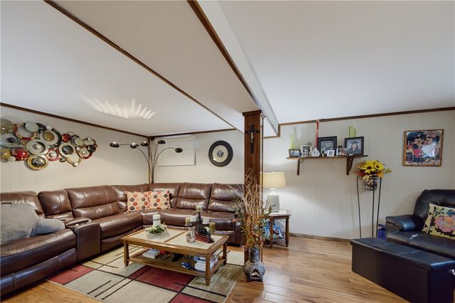 11 Old Barrington Road, East Providence, RI 02915