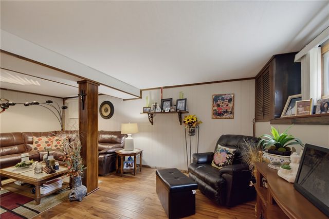 11 Old Barrington Road, East Providence, RI 02915