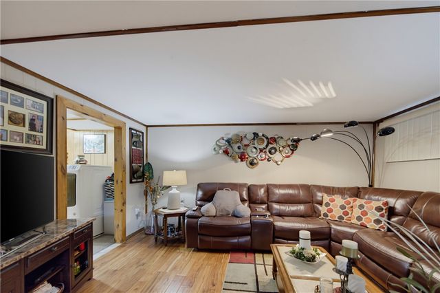11 Old Barrington Road, East Providence, RI 02915