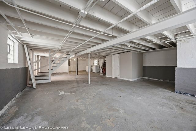 6346 W RAVEN Street, Chicago, IL 60646