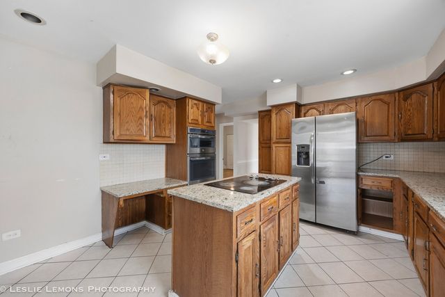 6346 W RAVEN Street, Chicago, IL 60646