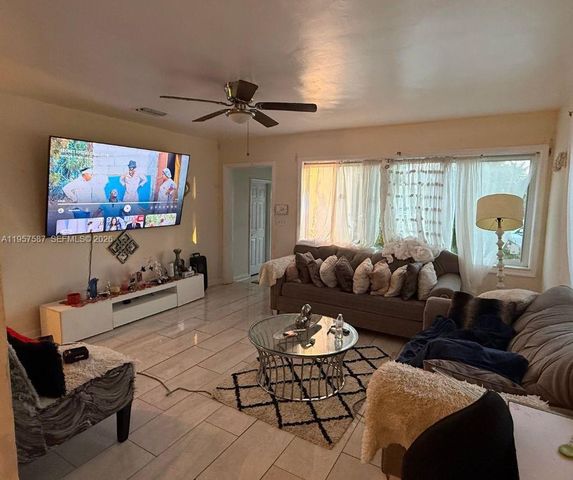 2519 Rodman St, Hollywood, FL 33020