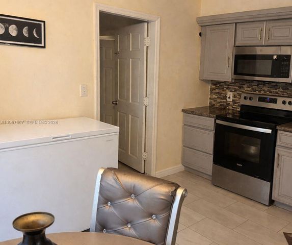 2519 Rodman St, Hollywood, FL 33020