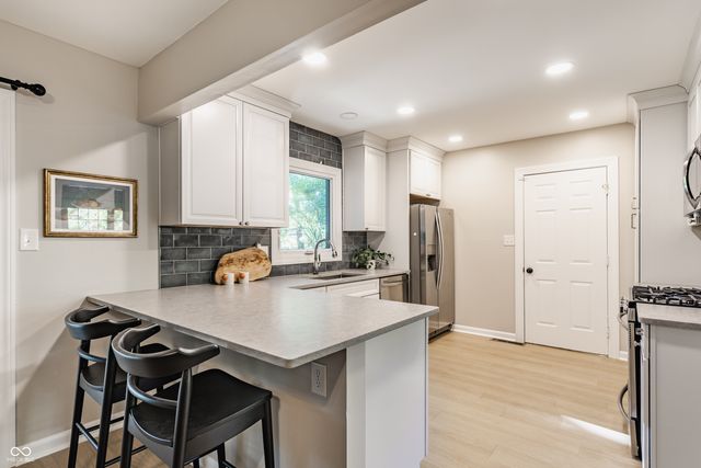6609 Hazelwood Avenue, Indianapolis, IN 46260