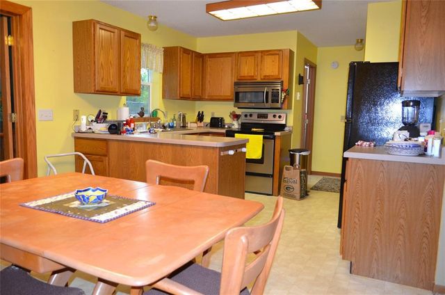 1504 Winchester Way, Altoona, WI 54720