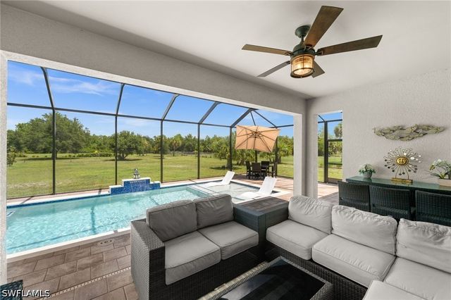 411 24th AVE NE, Naples, FL 34120