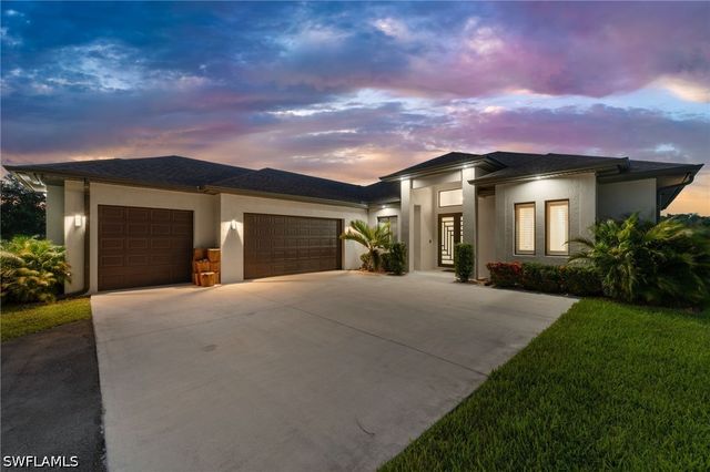411 24th AVE NE, Naples, FL 34120