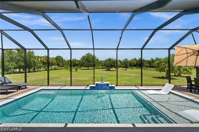 411 24th AVE NE, Naples, FL 34120
