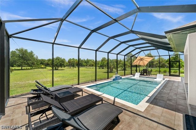411 24th AVE NE, Naples, FL 34120
