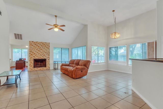 4402 Treasure Trail, Sugar Land, TX 77479