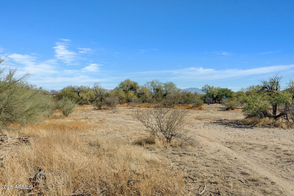 Image 14 of property listing at 27221 N 137TH Street 3, Scottsdale, AZ 85262