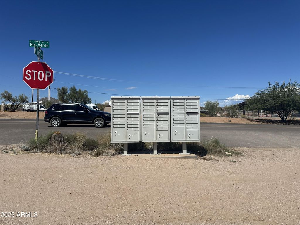 Image 15 of property listing at 27221 N 137TH Street 3, Scottsdale, AZ 85262