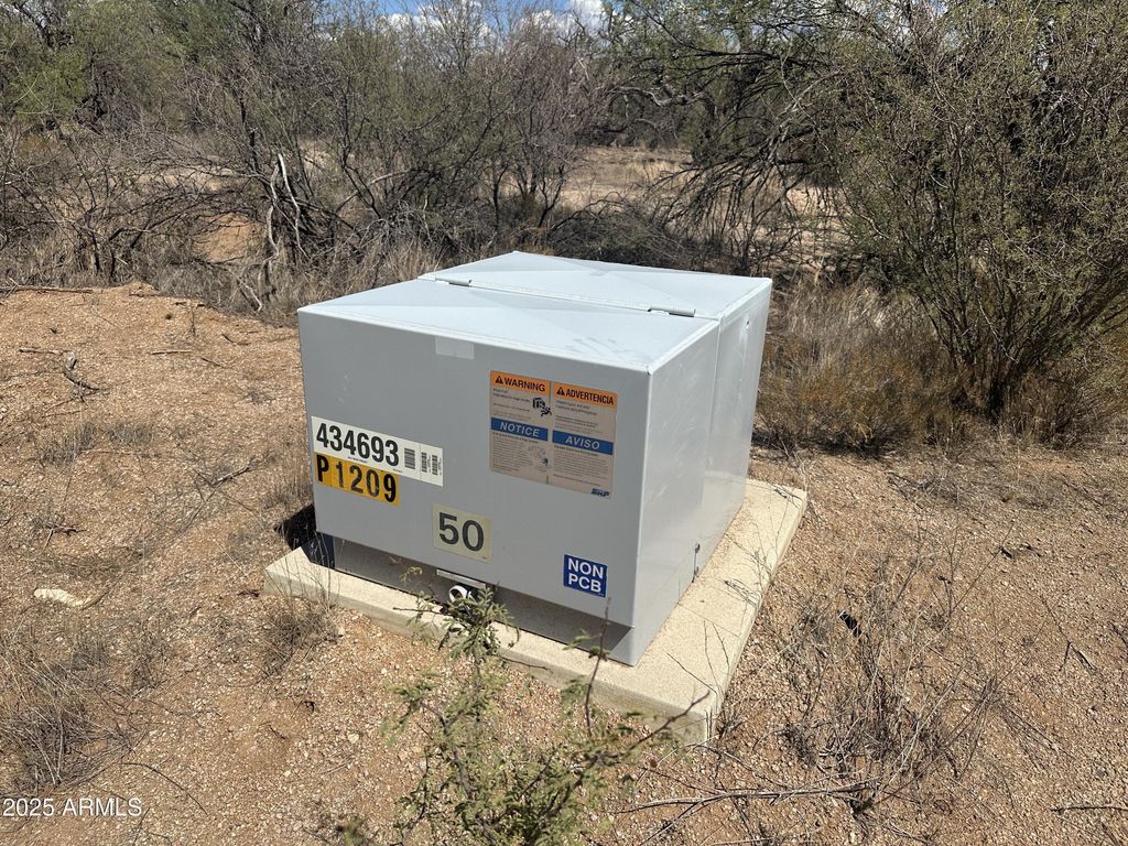 Image 16 of property listing at 27221 N 137TH Street 3, Scottsdale, AZ 85262