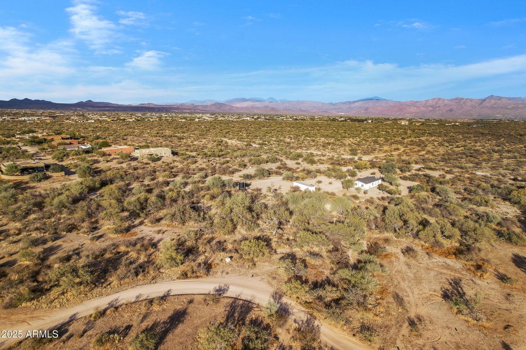 Image 2 of property listing at 27221 N 137TH Street 3, Scottsdale, AZ 85262