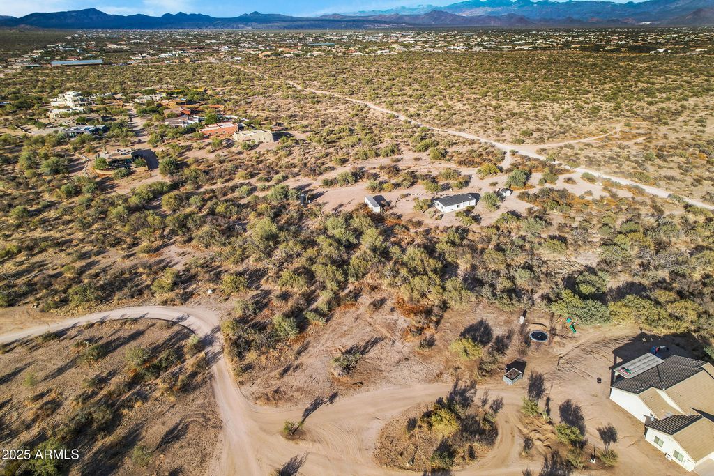 Image 3 of property listing at 27221 N 137TH Street 3, Scottsdale, AZ 85262