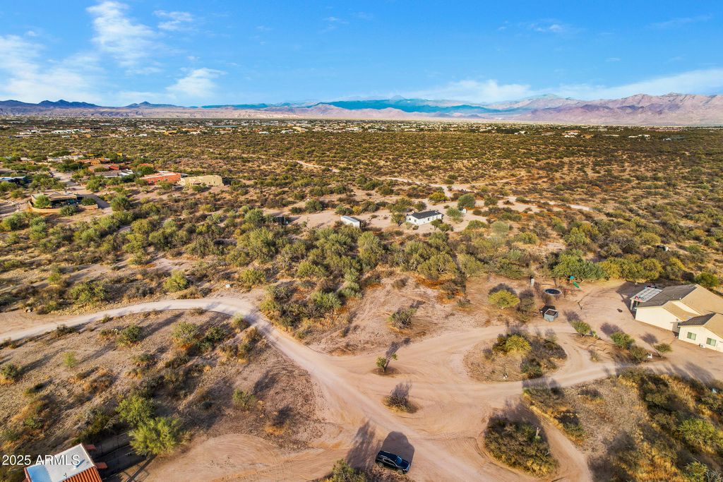 Image 7 of property listing at 27221 N 137TH Street 3, Scottsdale, AZ 85262