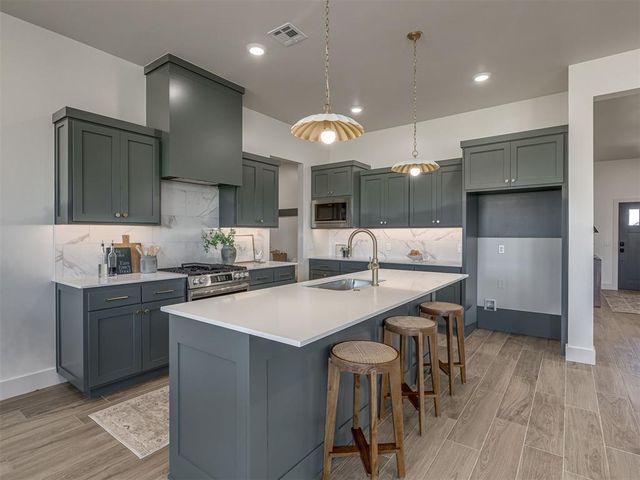 16033 Navarra Way, Oklahoma City, OK 73170