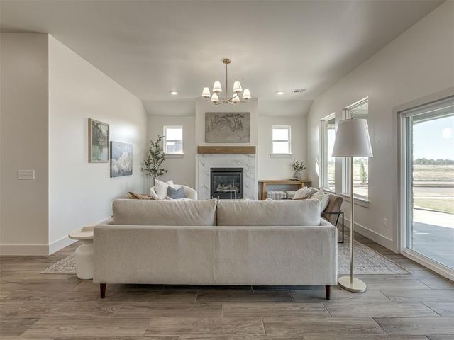 16033 Navarra Way, Oklahoma City, OK 73170