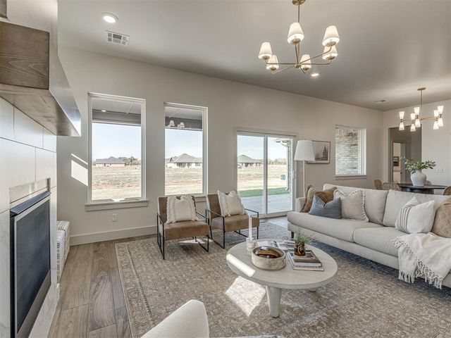 16033 Navarra Way, Oklahoma City, OK 73170