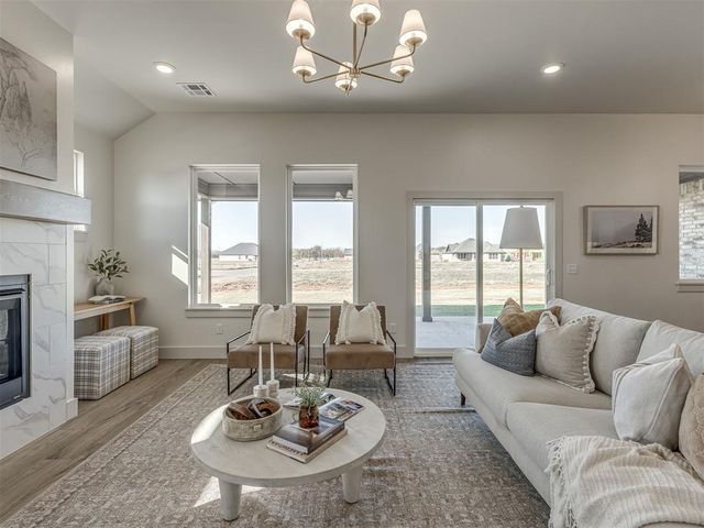 16033 Navarra Way, Oklahoma City, OK 73170