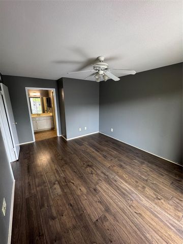 6633 W Airport Boulevard 810, Houston, TX 77035