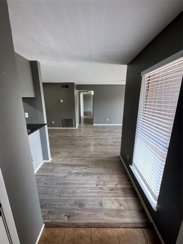 6633 W Airport Boulevard 810, Houston, TX 77035