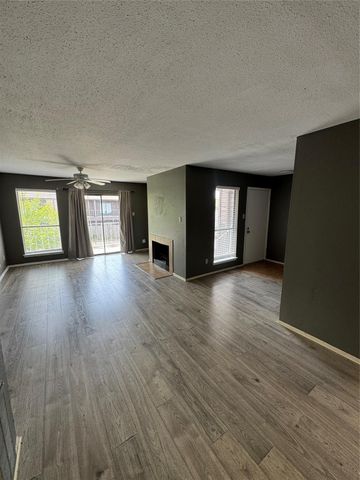 6633 W Airport Boulevard 810, Houston, TX 77035