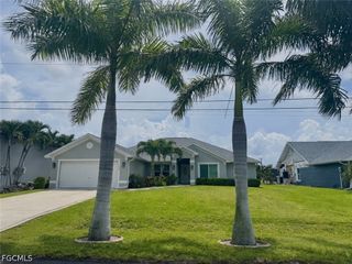 3829 SW 17th PL, Cape Coral, FL 33914