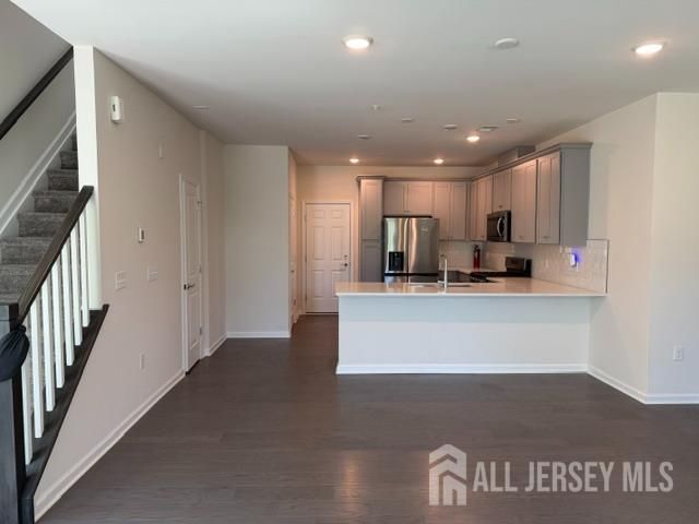 202 Lyla Lane, New Brunswick, NJ 08901