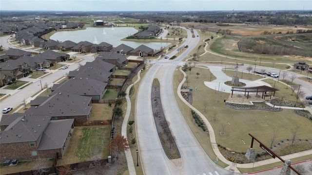 10929 Gold Pan Trail, Aubrey, TX 76227